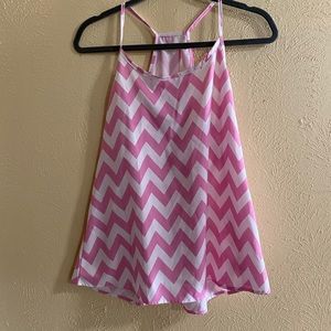 ❤️ Pink and White Chevron Tank